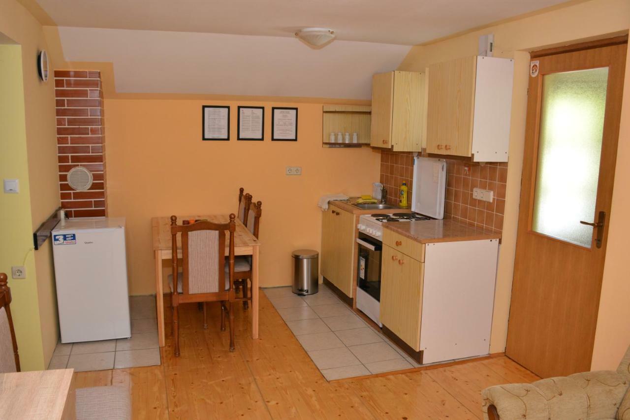 Apartman Viktorija 크레핀스키타플리스 외부 사진